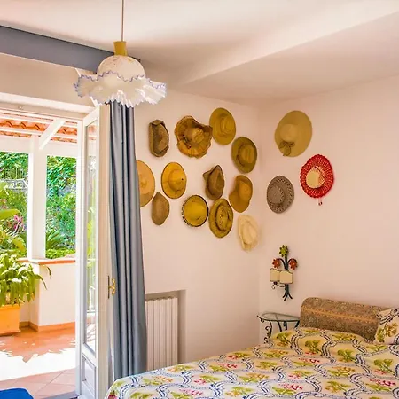 Cretaio Sleeps 9 With Pool Air Con And Wifi *
